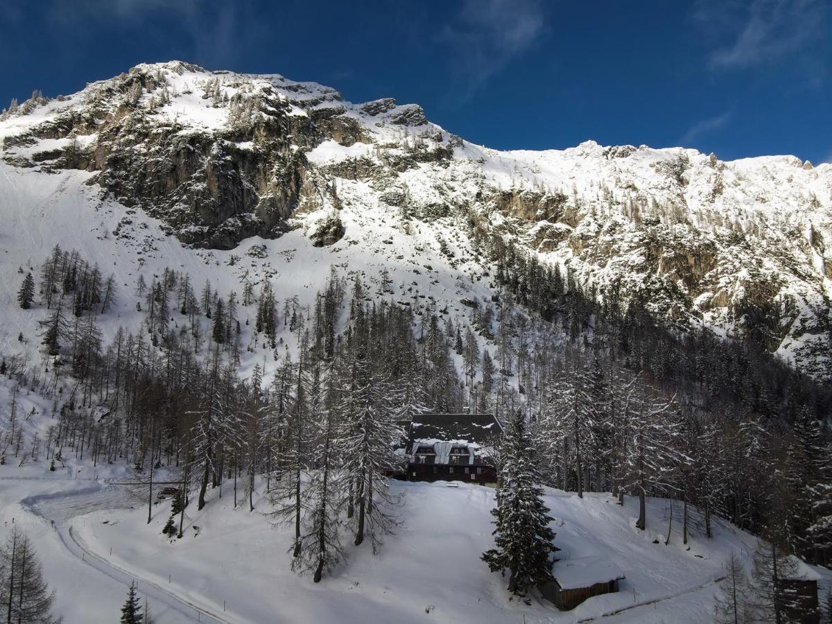 Erjavceva Mountain Hut At Vrsic Pass Otel Kranjska Gora Dış mekan fotoğraf