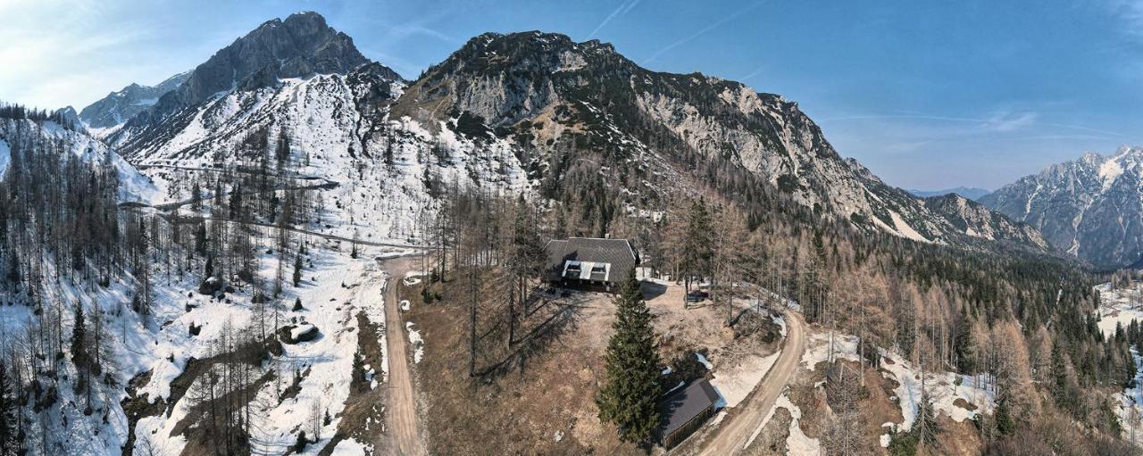 Erjavceva Mountain Hut At Vrsic Pass Otel Kranjska Gora Dış mekan fotoğraf